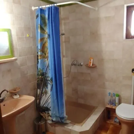 István Apartman *
