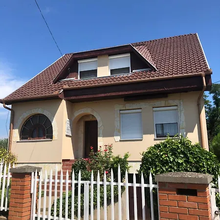 Apartment Istvan Tiszafured